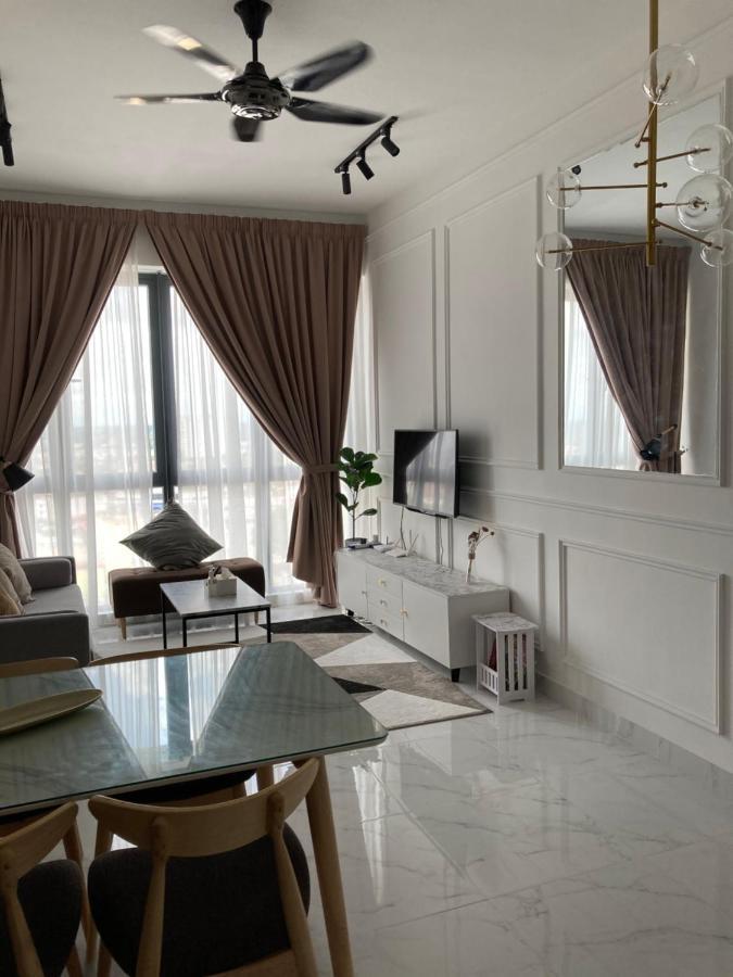 Free Netflix! Zas Suite At Troika Residence, Kb Kota Bharu Zewnętrze zdjęcie